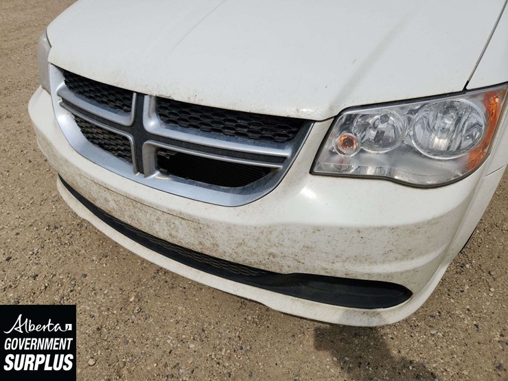 2013-dodge-grand-caravan-image-26