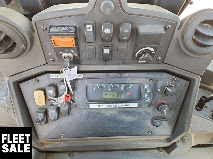 2007-deere-410j-image-10