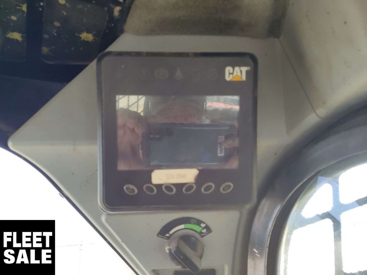 2019-caterpillar-262d-image-5
