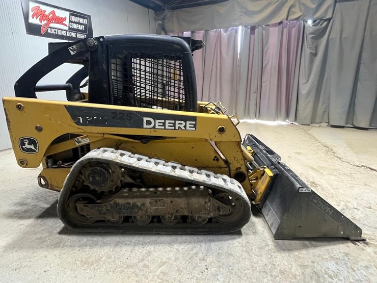 deere-ct322-image-6