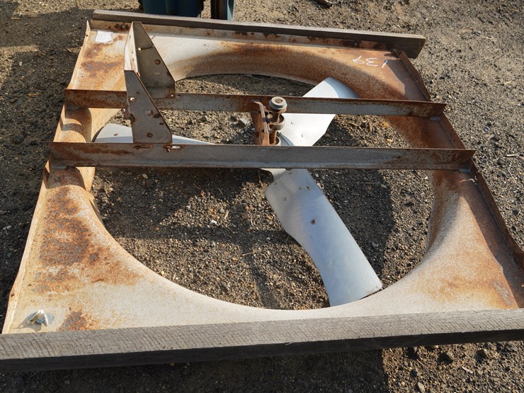#139-•-48”-sidewall-fan-image-3