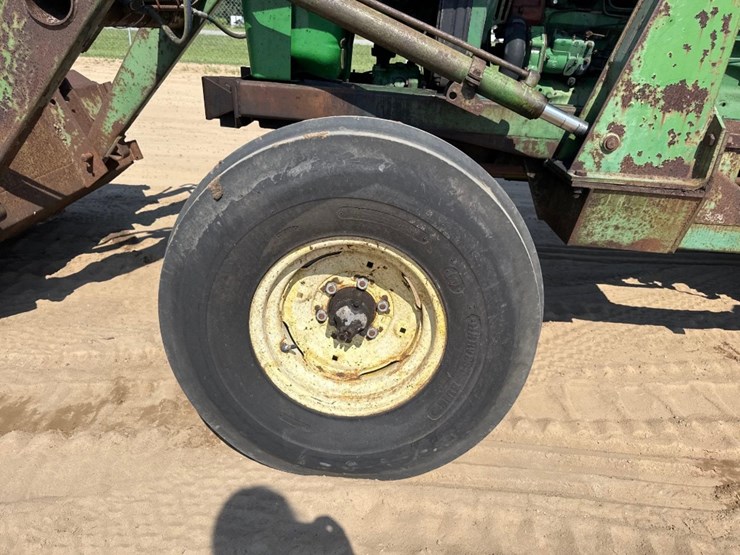 john-deere-2840-image-10