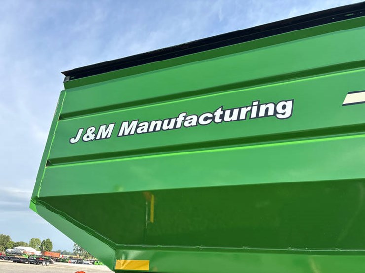 2010-j&m-875-image-38
