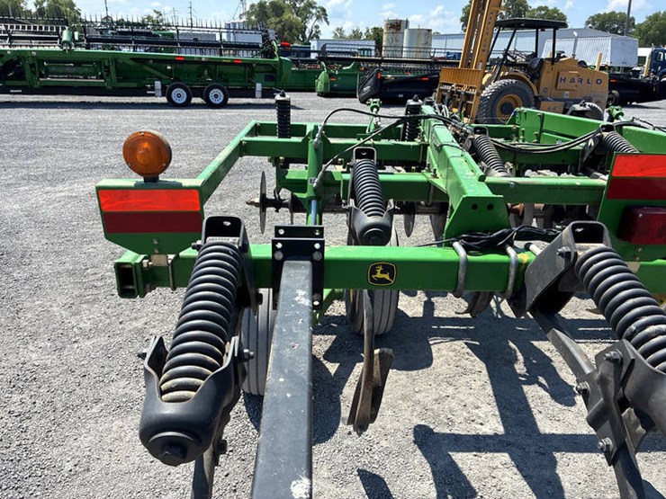 2014-john-deere-714-image-29