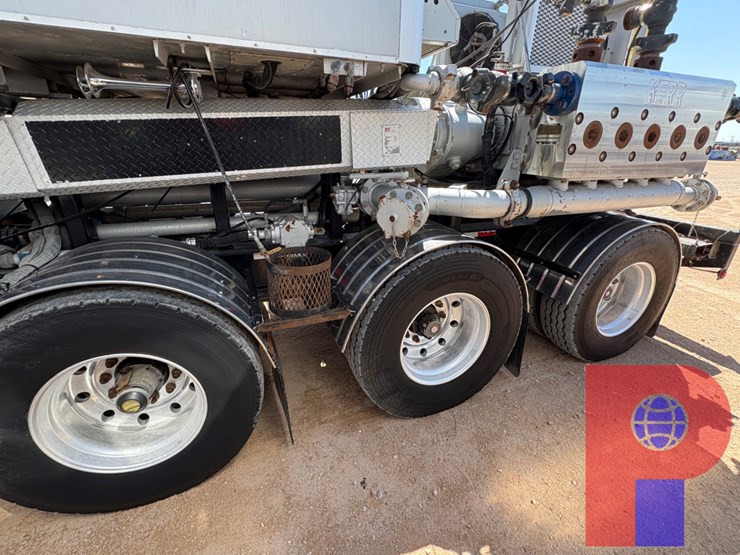 2012-cryogenic-vessel-alternatives-3-axle-15k-2,000-hp-double-pumper-trailer-image-9
