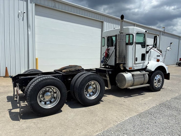 caterpillar-c13-image-5