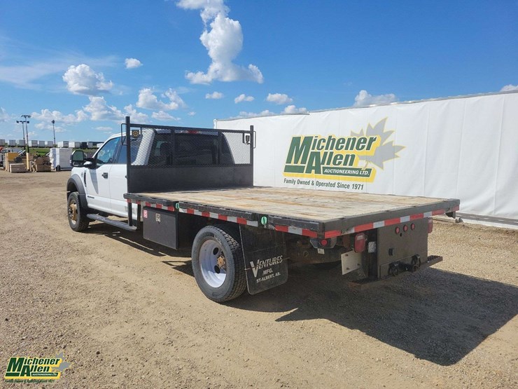 2022-ford-f550-image-2