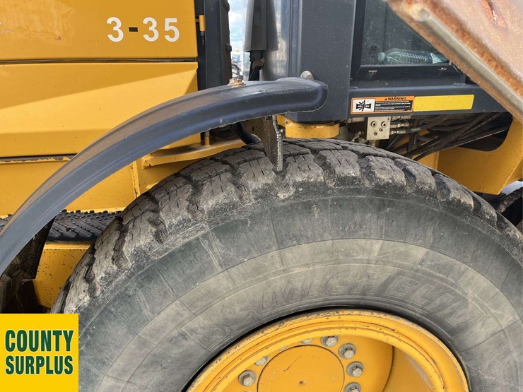 2017-deere-870g-image-21