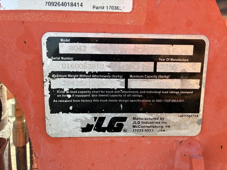 2014-jlg-8042-image-21