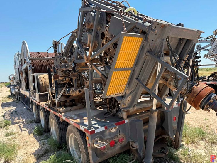 2012-total-equipment-and-service-15k-1-1/4”-4-axle-coil-tubing--trailer-image-33