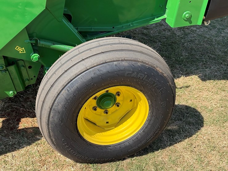 2021-john-deere-450e-image-4