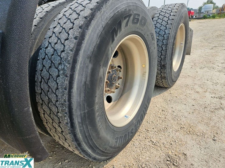 2020-peterbilt-579-image-18