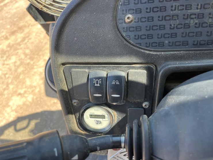 2015-jcb-507-42-image-33