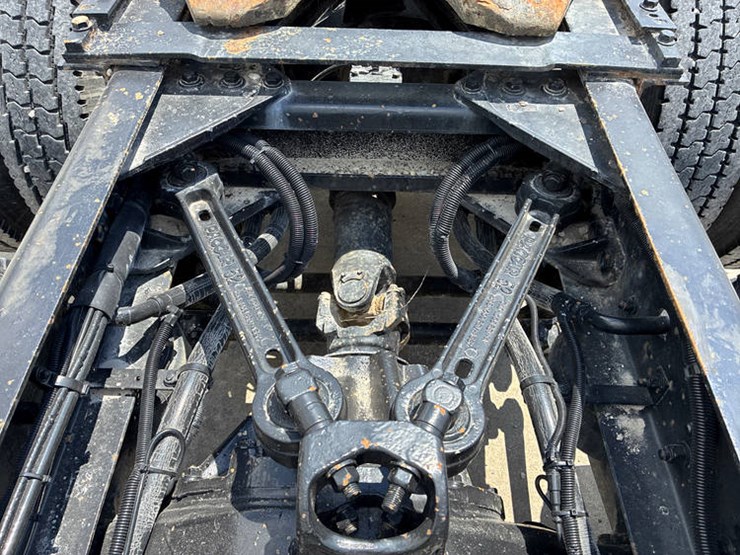 caterpillar-c13-image-40