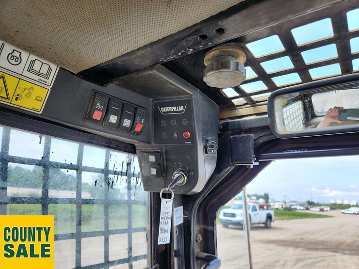 2005-caterpillar-246b-image-19