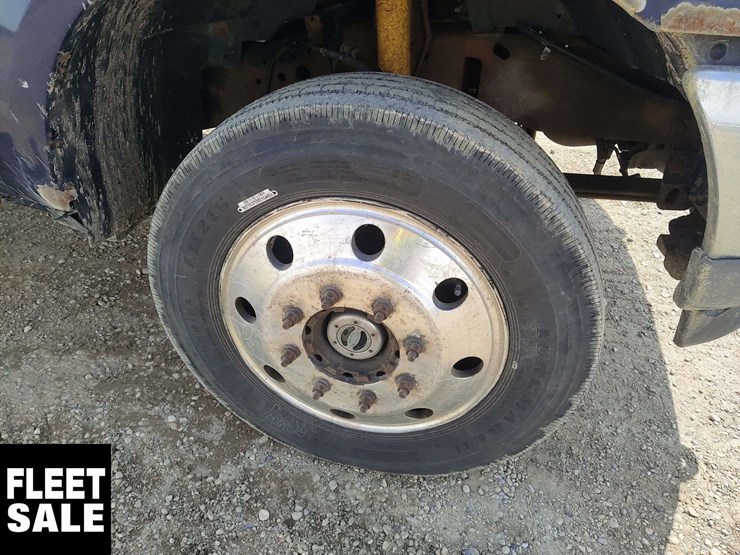 2003-ford-f550-image-27