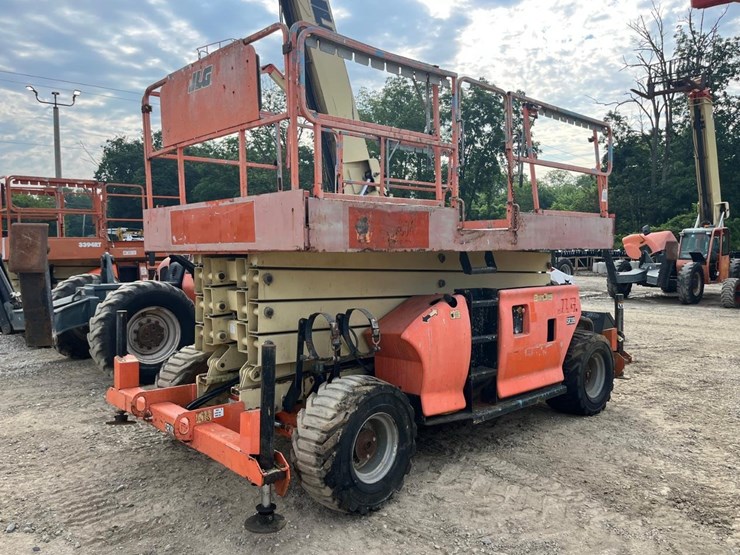 2005-jlg-4394rt-image-2