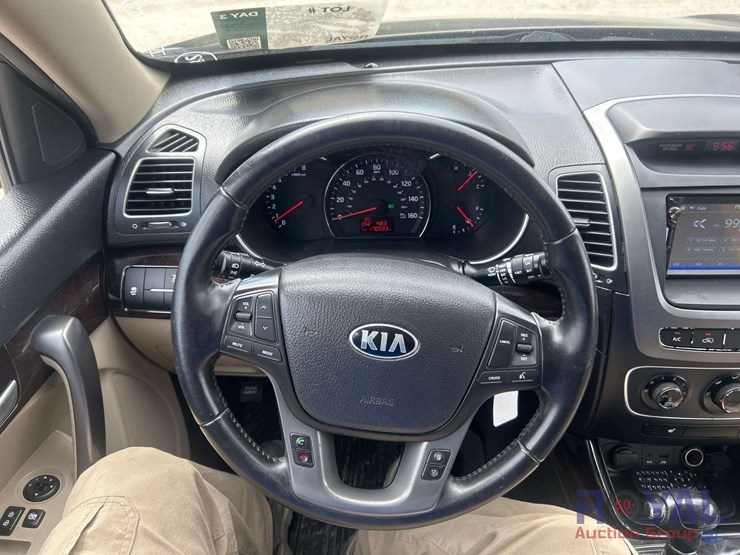 2014-kia-sorento-image-8
