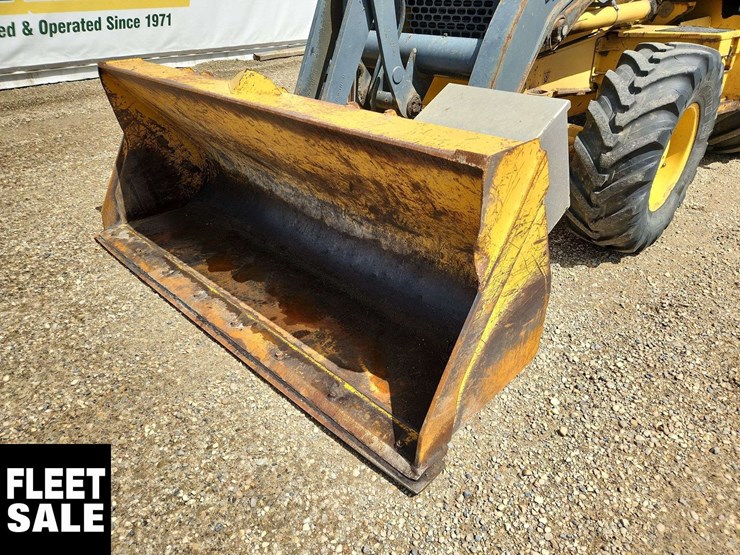2007-deere-410j-image-22