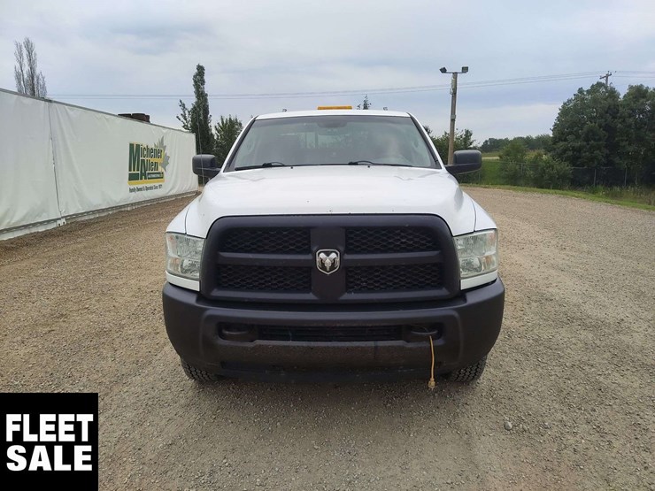 2015-ram-tradesman-image-15
