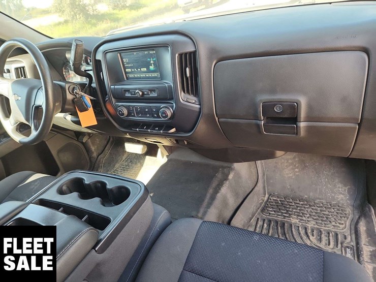 2018-chevrolet-silverado-1500-ls-image-15