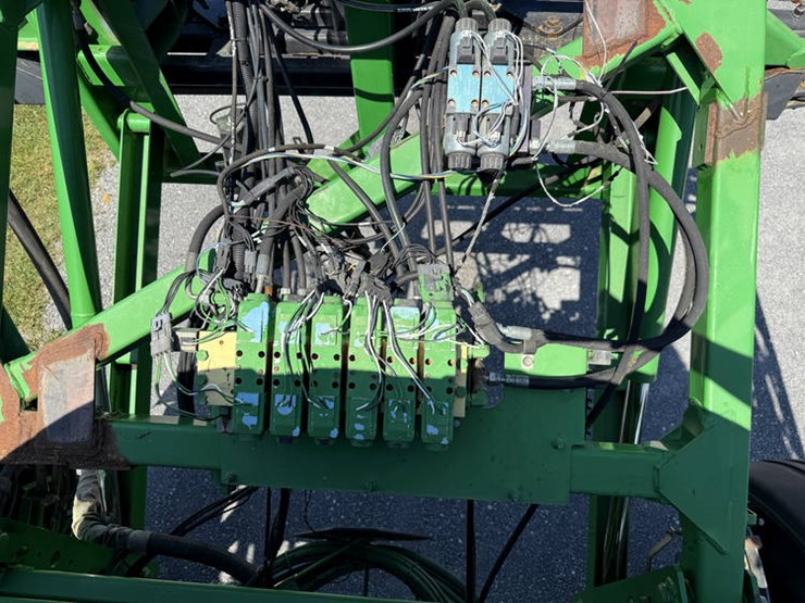 2005-john-deere-4720-image-53