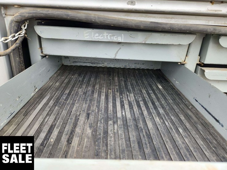 2011-ford-f550-image-41