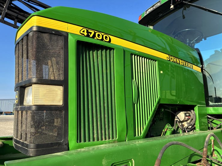 1999-john-deere-4700-image-20
