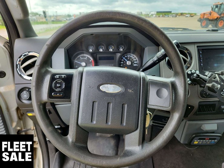 2011-ford-f550-image-9