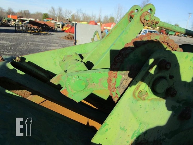 john-deere-24t-image-4