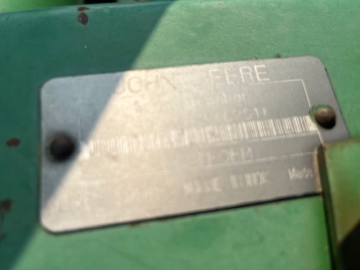 1992-john-deere-920-image-2