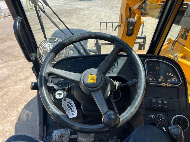 2015-jcb-507-42-image-25
