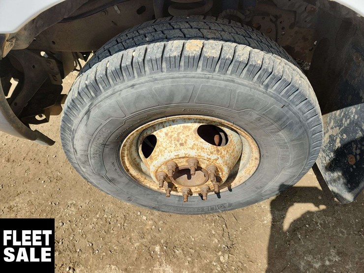 2004-ford-f350-image-25