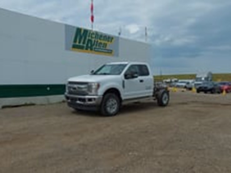 2019-ford-f350-image-19