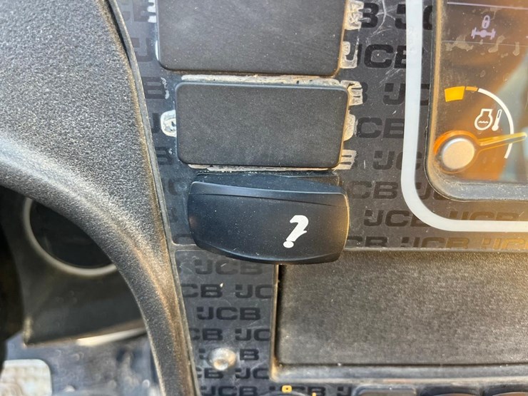 2015-jcb-507-42-image-31