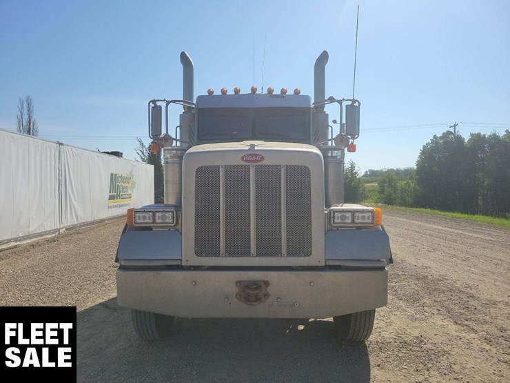 2009-peterbilt-367-image-5