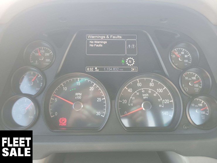 2019-peterbilt-579-image-18