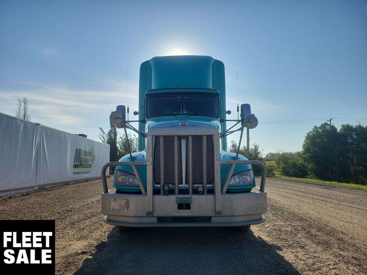 2014-kenworth-t660-image-15