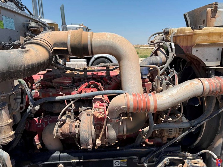 2013-peterbilt-367-image-11