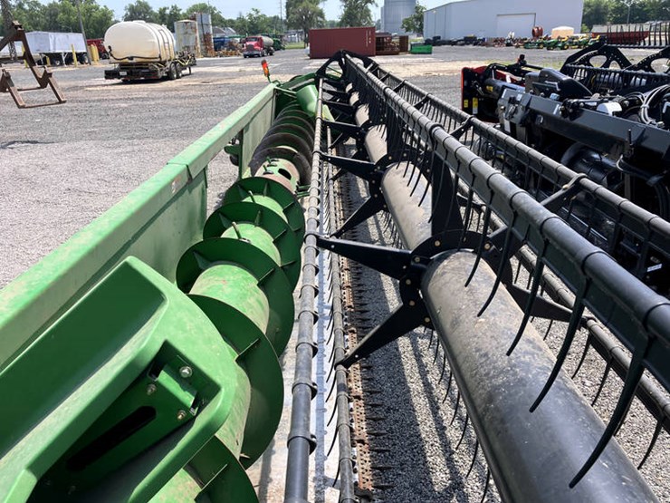 2009-john-deere-630f-image-16