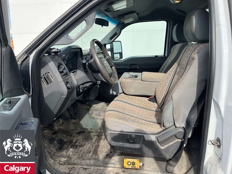 2013-ford-f550-image-10
