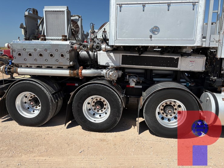 2012-cryogenic-vessel-alternatives-3-axle-15k-2,000-hp-double-pumper-trailer-image-14