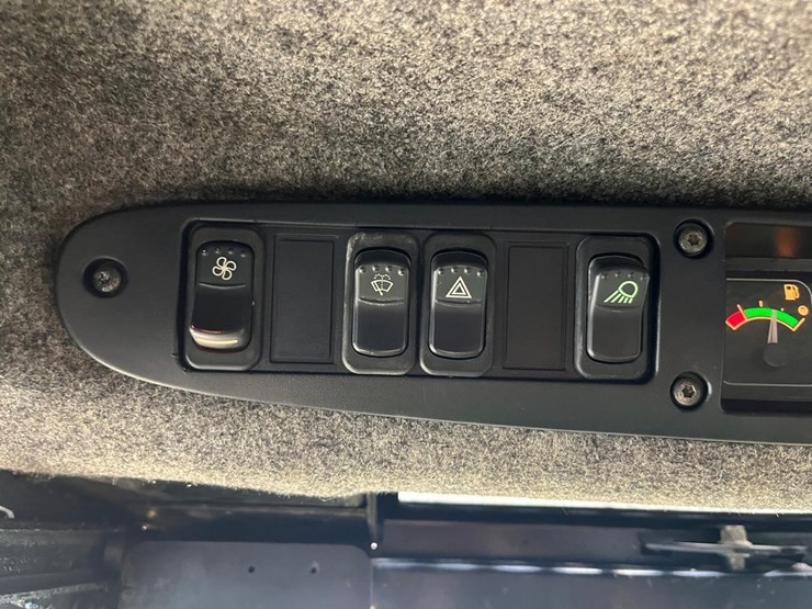 john-deere-250-image-19