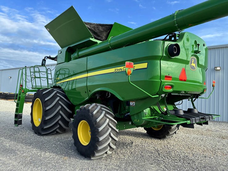 2024-john-deere-s790-image-5