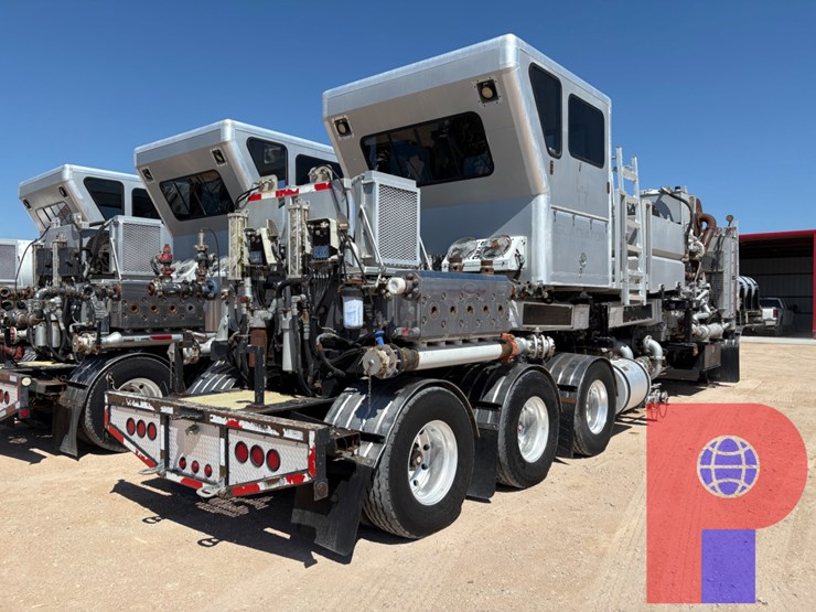 2012-cryogenic-vessel-alternatives-3-axle-15k-2,000-hp-double-pumper-trailer-image-12