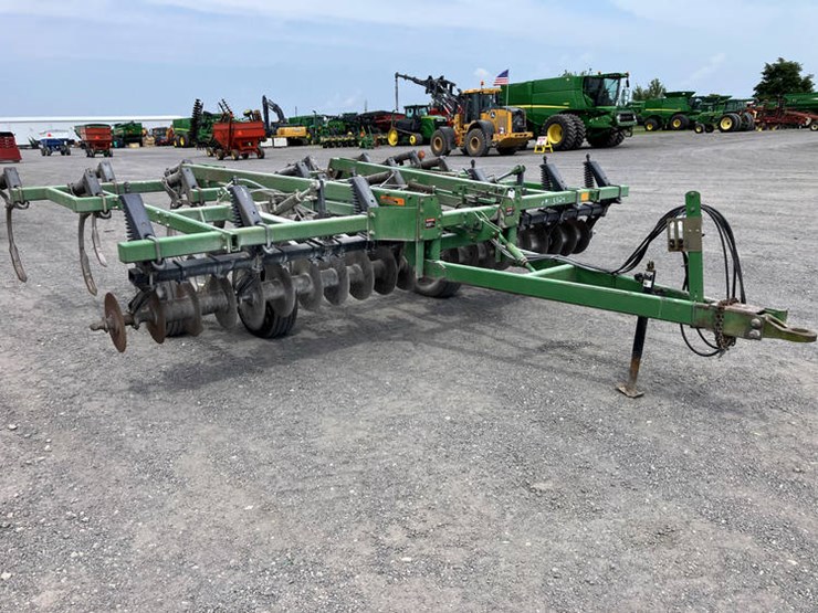 john-deere-714-image-1