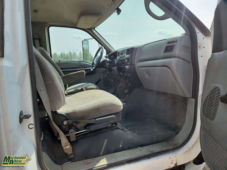 2002-ford-f650-image-14