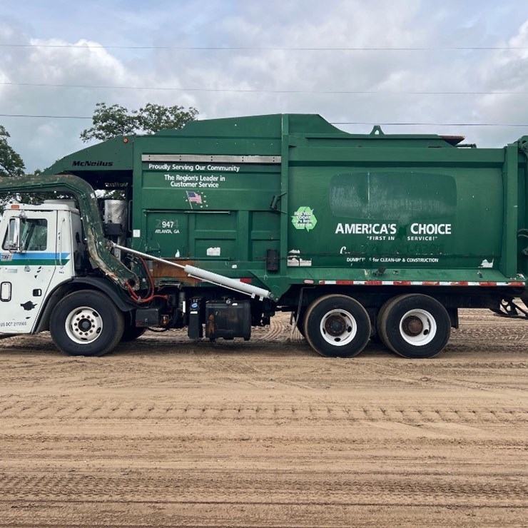 2011 MACK LEU613