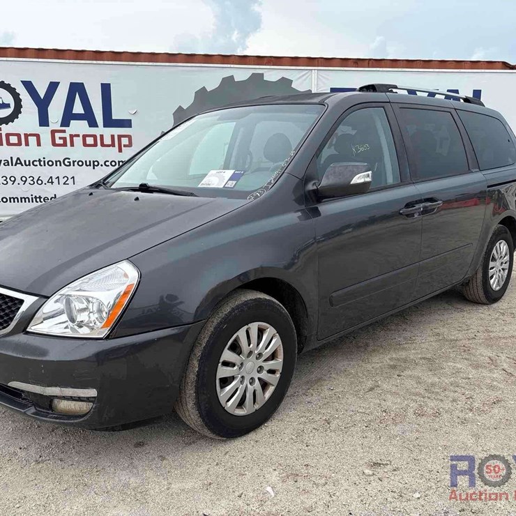 2014 KIA SEDONA