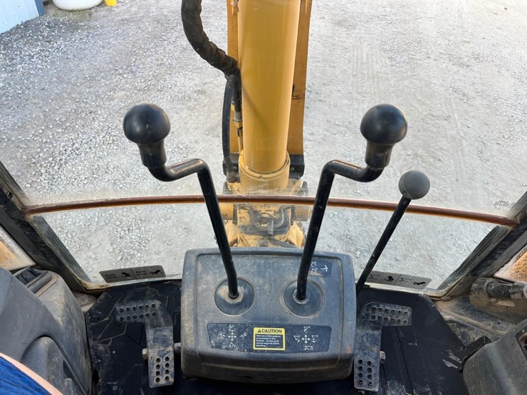deere-410g-image-41
